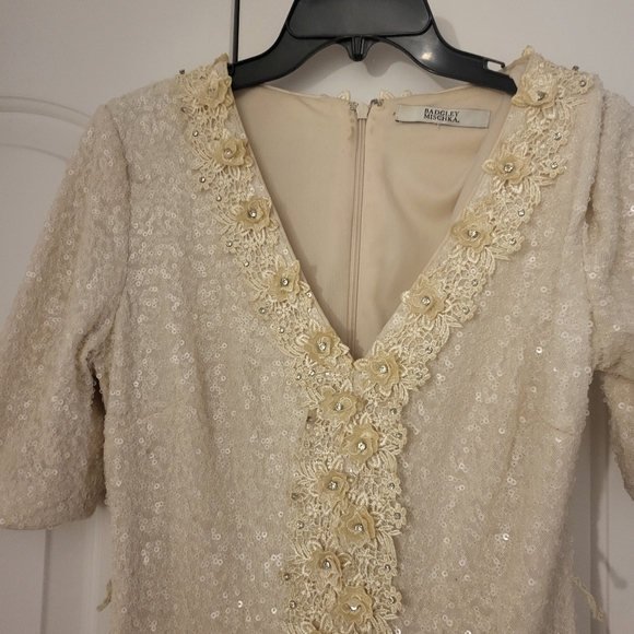 Dress - Picture 6 of 7